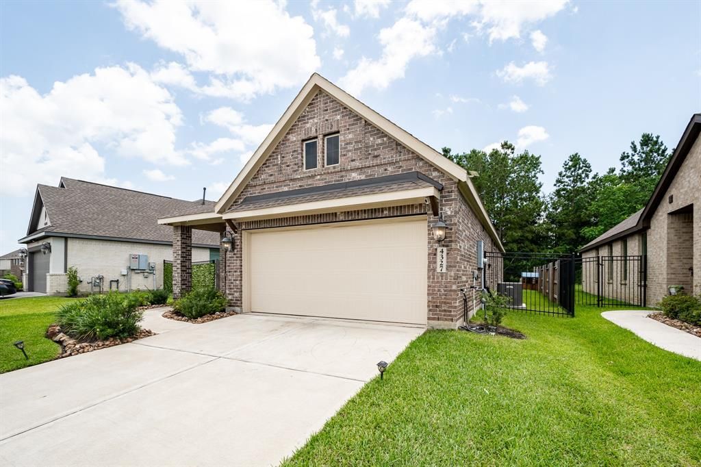 Photo of 4327 Camden Springs Trail, Porter, TX 77365 (MLS # 41583551)