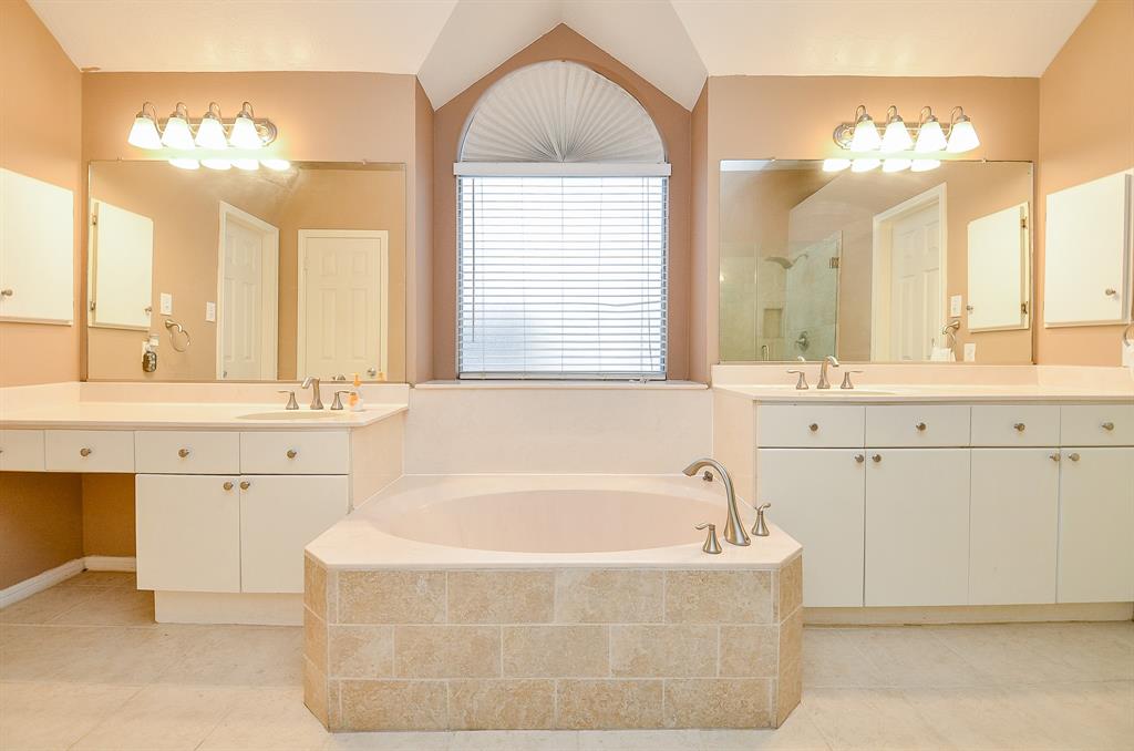 411 Spencers Glen Drive, Sugar Land, Texas image 22