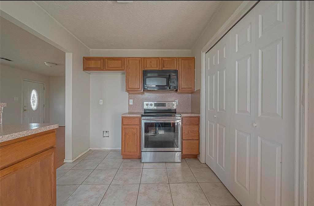 1512 Bayou Drive, Bay City, Texas image 12