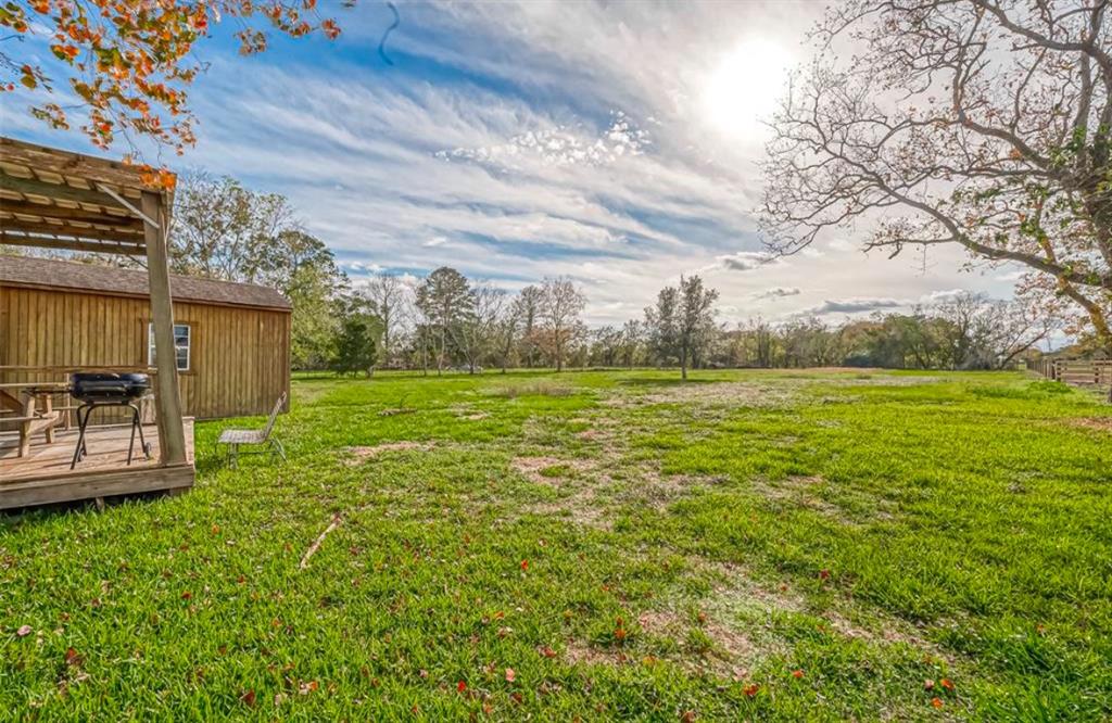 1512 Bayou Drive, Bay City, Texas image 25