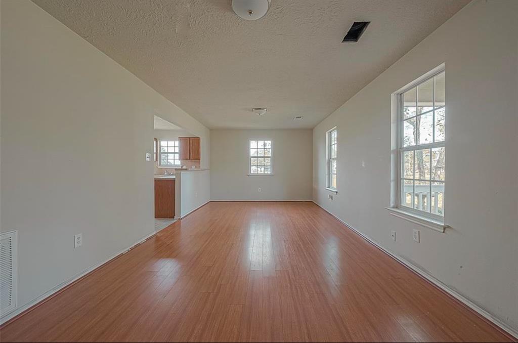 1512 Bayou Drive, Bay City, Texas image 13