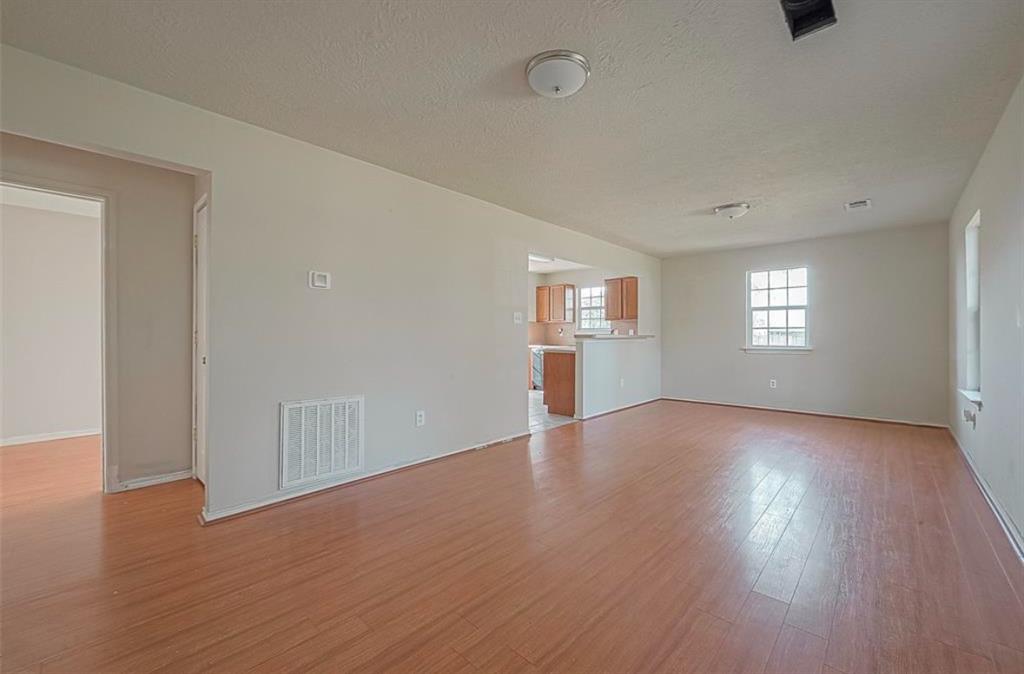 1512 Bayou Drive, Bay City, Texas image 14