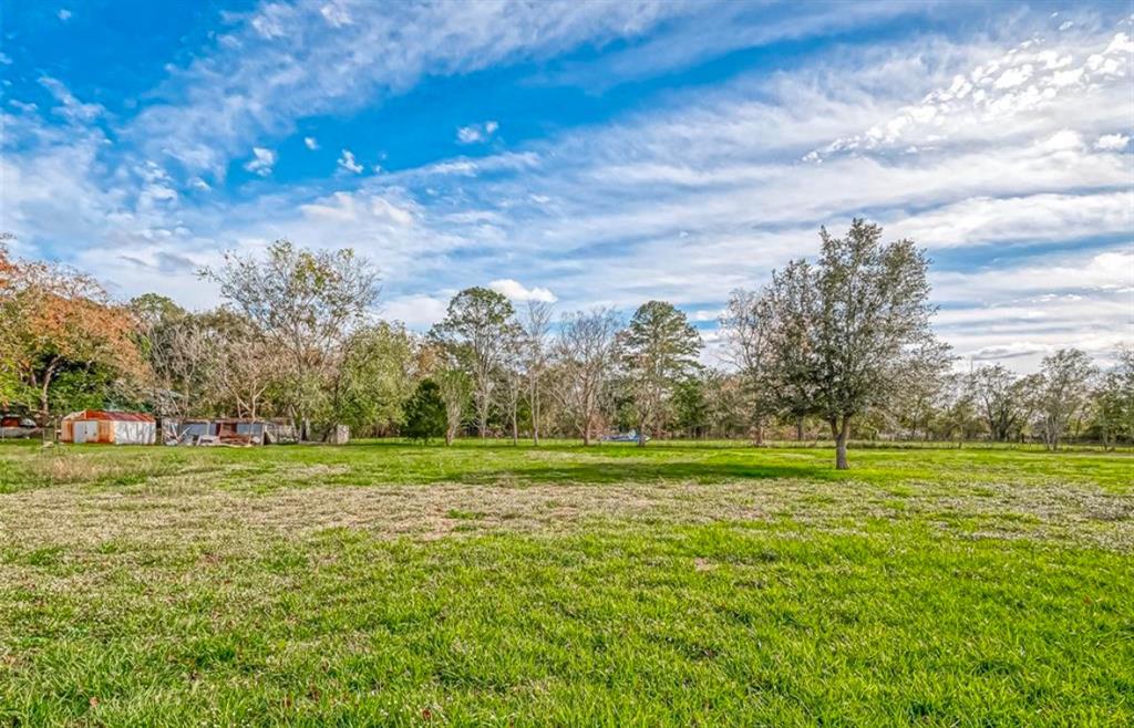 1512 Bayou Drive, Bay City, Texas image 24