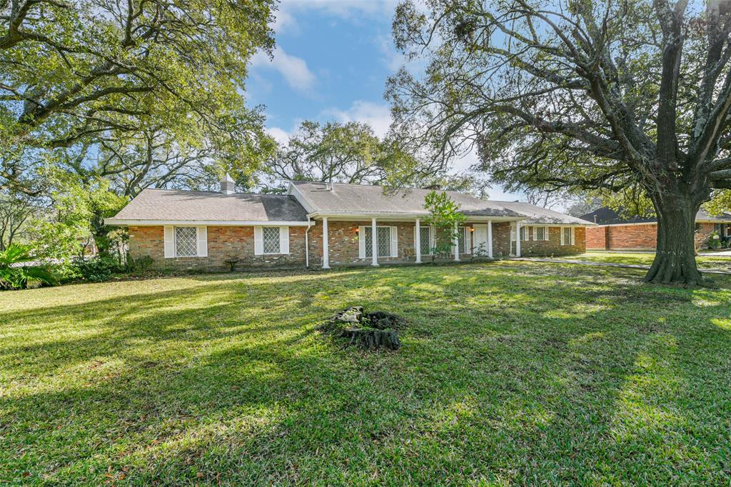 1225 Sunset Lane, La Marque, Texas image 1