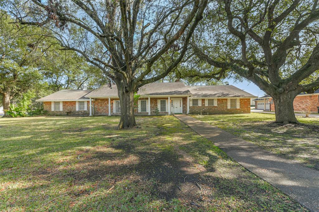 1225 Sunset Lane, La Marque, Texas image 2