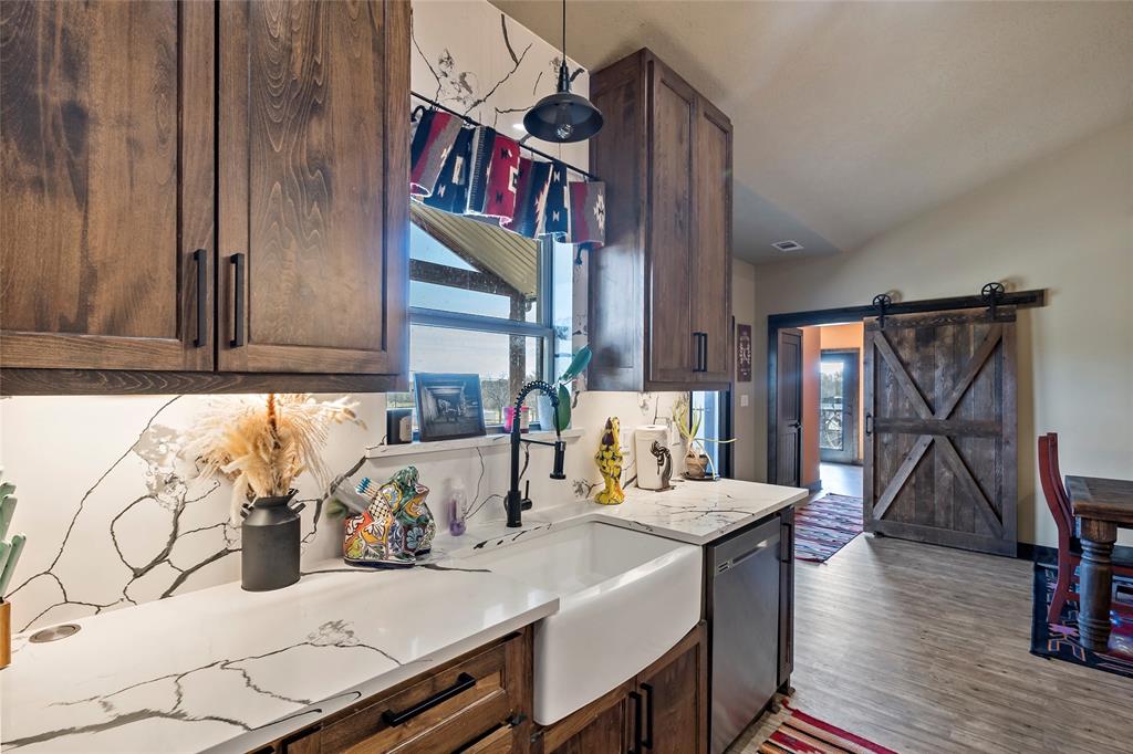 5379 Brown Lane, Madisonville, Texas image 13