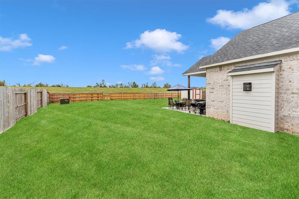 401 Twin Lakes Boulevard, West Columbia, Texas image 9