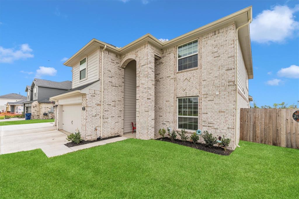 401 Twin Lakes Boulevard, West Columbia, Texas image 12