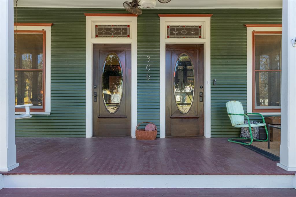 305 N Rusk Street, Fayetteville, Texas image 3