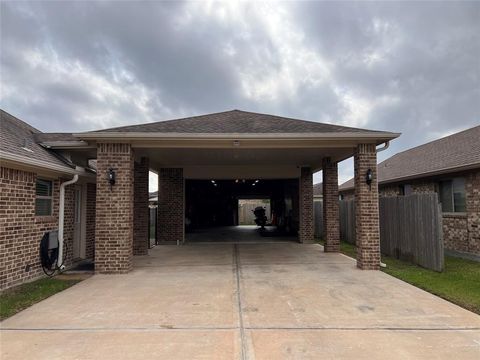 A home in Manvel