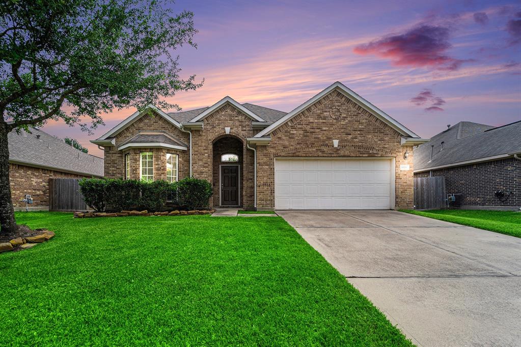 18106 Serene Shore Drive, Cypress, Texas image 2