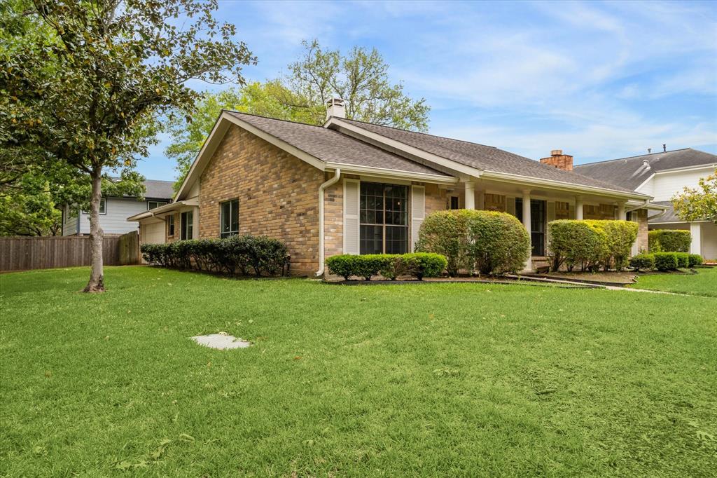 3403 Swift Creek Court, Sugar Land, Texas image 2
