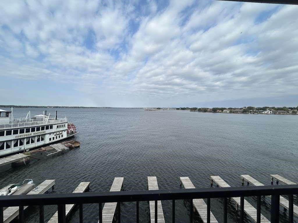 7039 Kingston Cove Lane #303, Willis, Texas image 1
