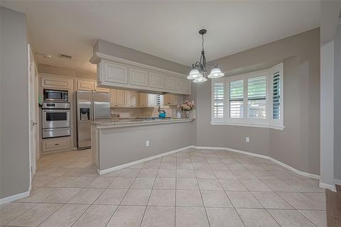 Single Family Residence in Pasadena TX 4731 Pinehurst Street 10.jpg