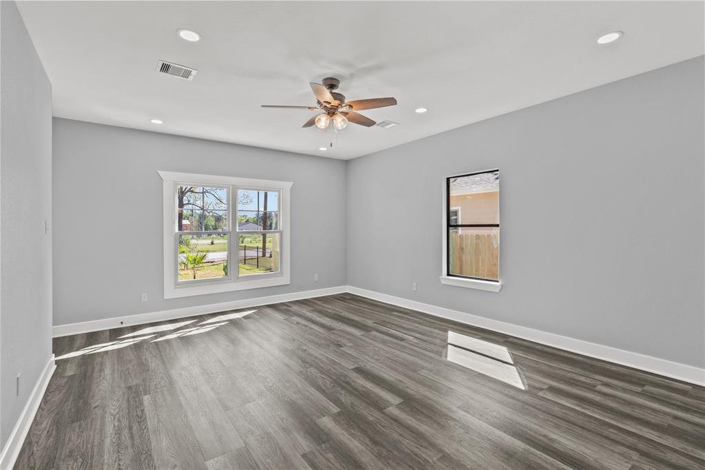 909 Nevell Street, Cleveland, Texas image 4