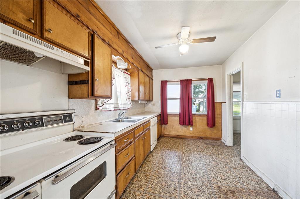 1275 Baker Street, Hempstead, Texas image 8