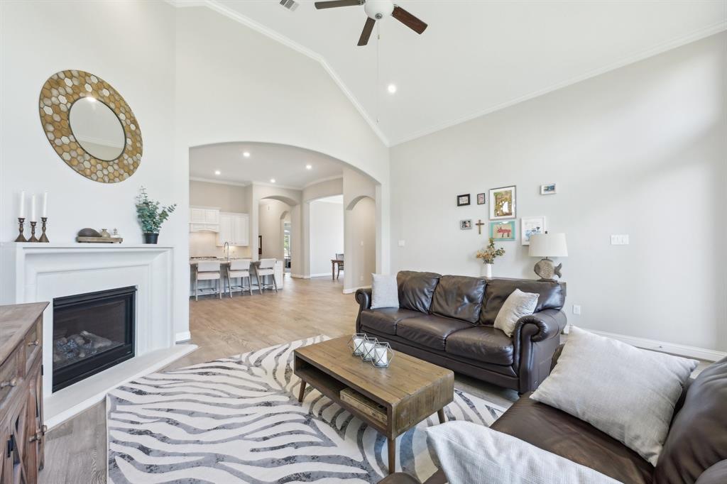 1611 Carriage Oaks Lane, Katy, Texas image 7