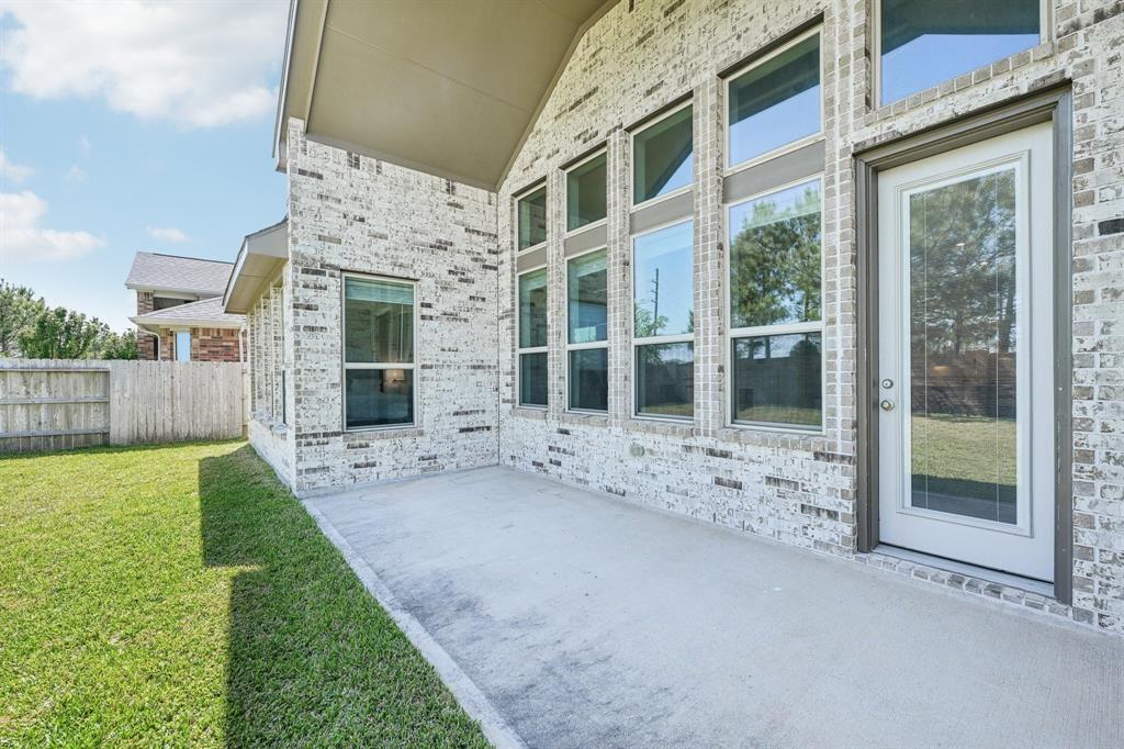 1611 Carriage Oaks Lane, Katy, Texas image 35