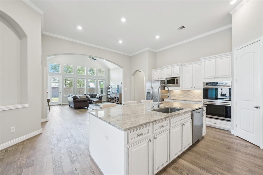 1611 Carriage Oaks Lane, Katy, Texas image 14