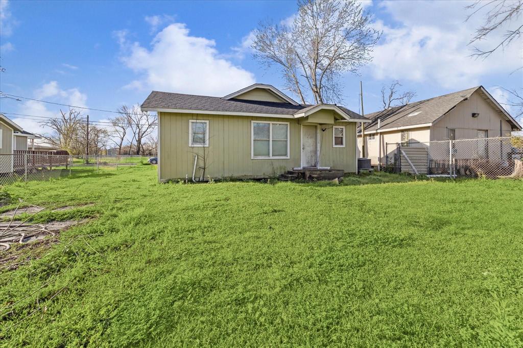 1124 Stowe Street, Baytown, Texas image 7