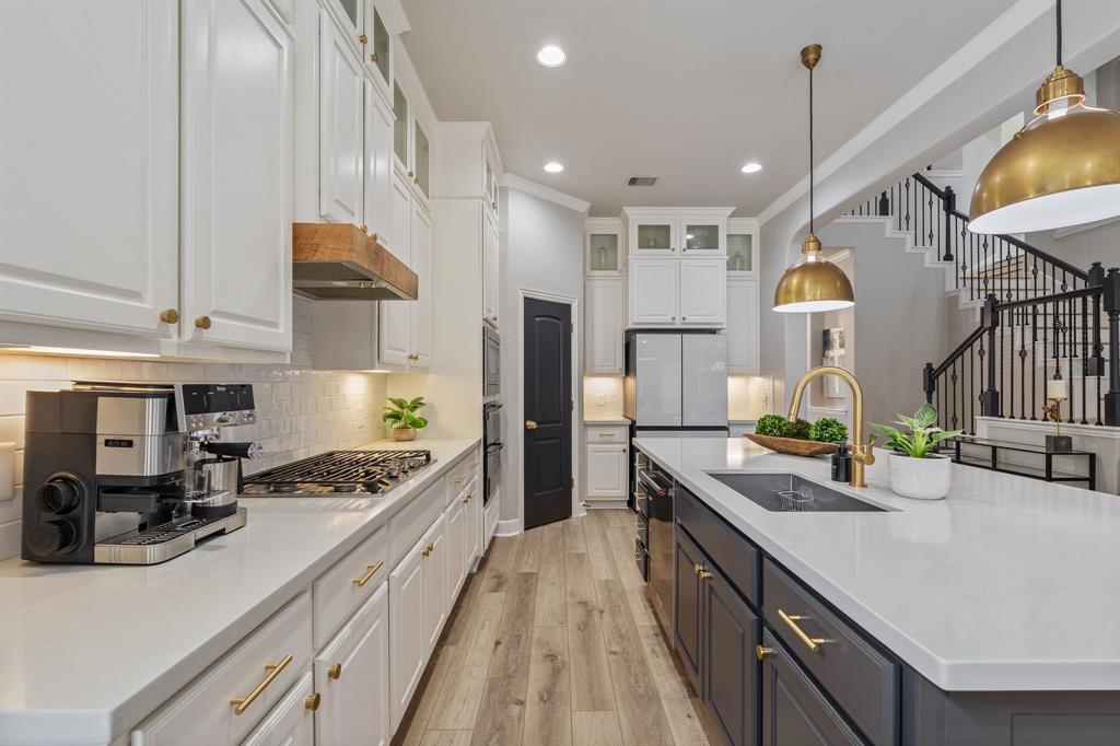6 Red Wagon Drive, The Woodlands, Texas image 14