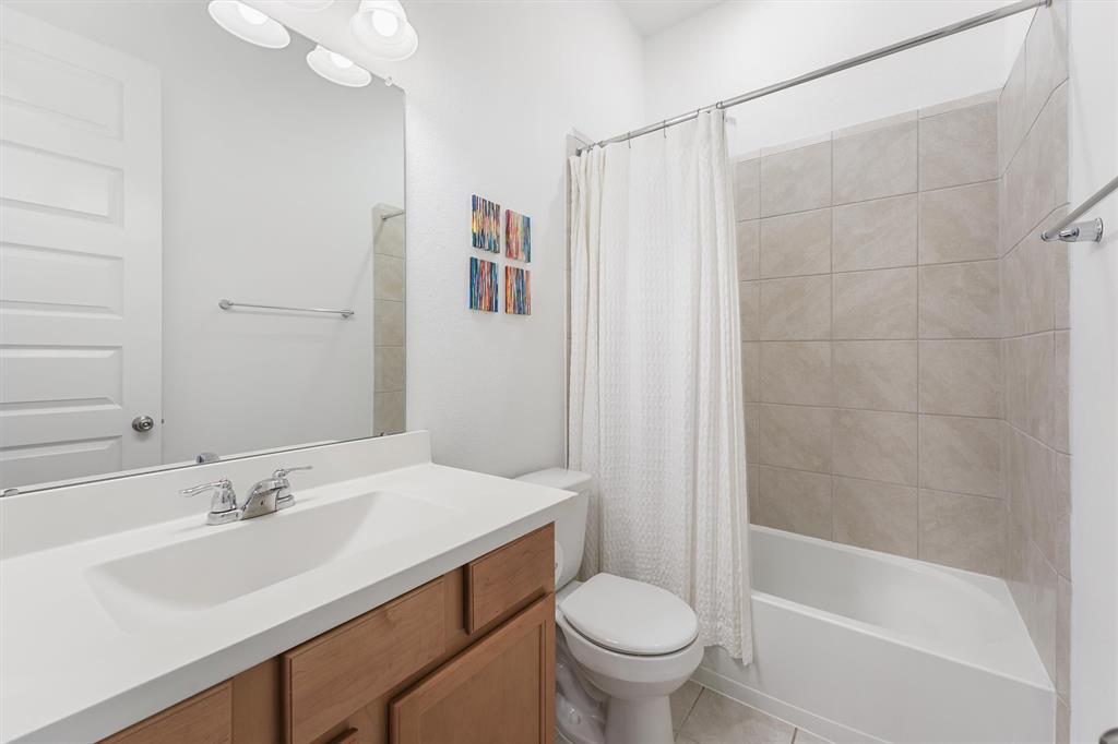 12526 Sabine Point Drive, Humble, Texas image 13