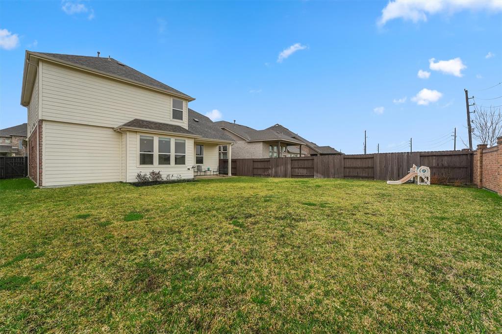 12526 Sabine Point Drive, Humble, Texas image 27