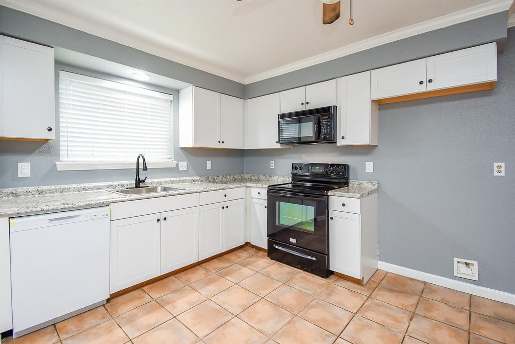 1102 Ashdale Drive, Sugar Land, Texas image 19