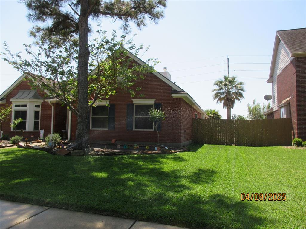 15014 Redbud Leaf Lane, Cypress, Texas image 2