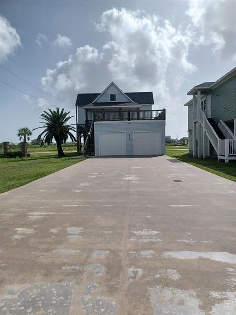 A home in Crystal Beach