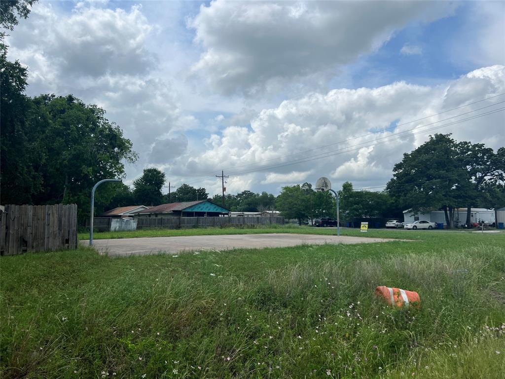 701 W Virginia Street, Navasota, Texas image 1
