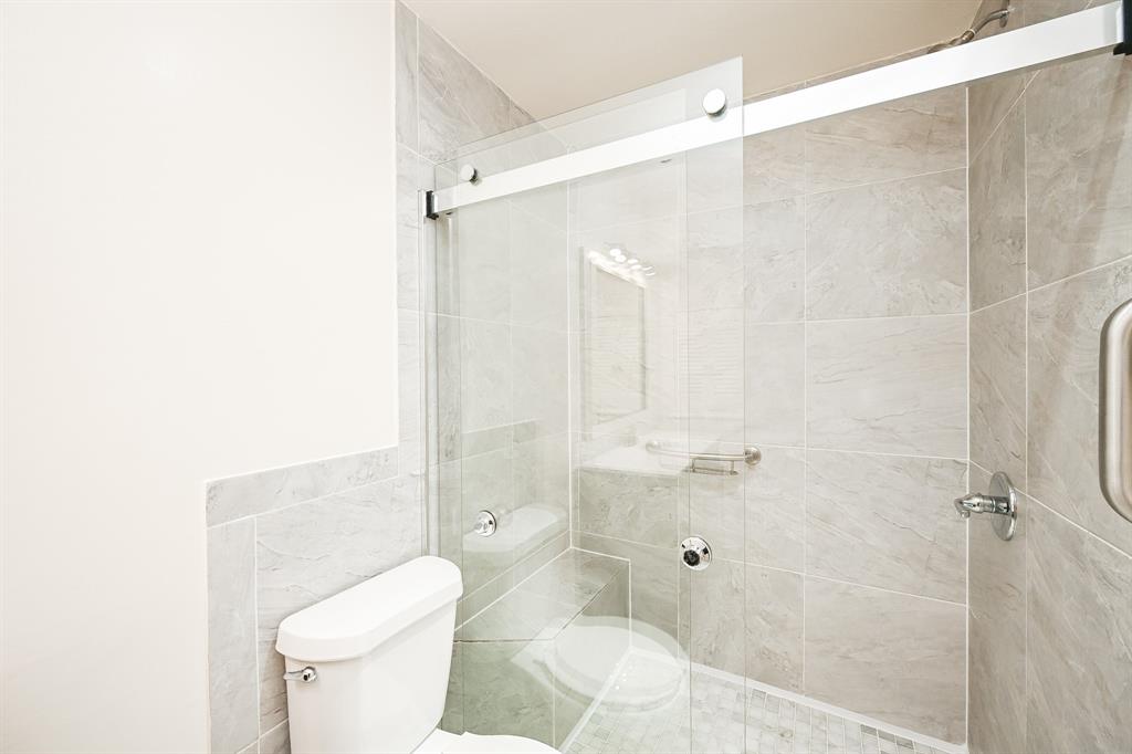 5230 Arboles Drive #4, Houston, Texas image 18