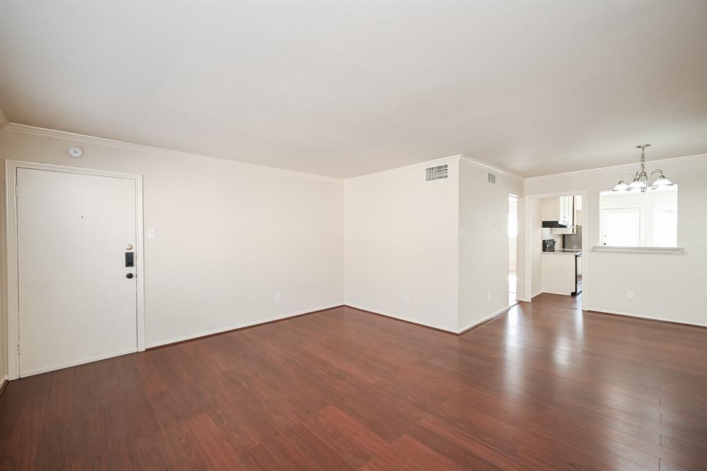 5230 Arboles Drive #4, Houston, Texas image 9