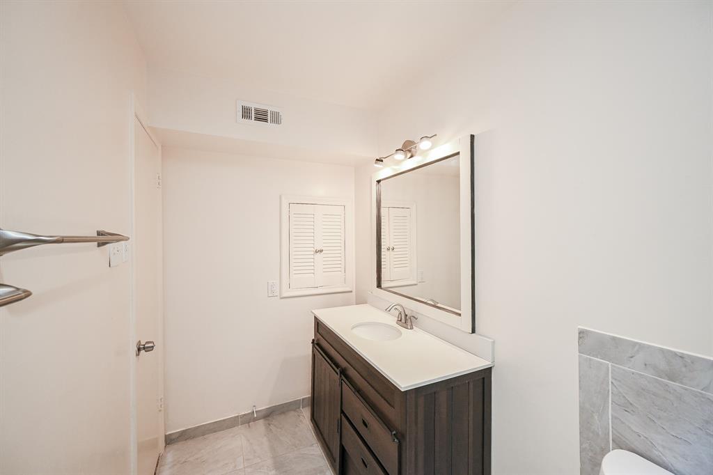 5230 Arboles Drive #4, Houston, Texas image 17