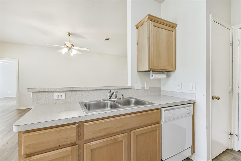 24114 Wild Horse Lane, Hockley, Texas image 16