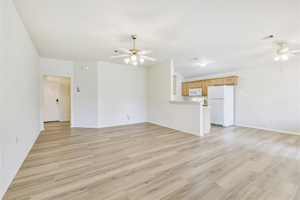 24114 Wild Horse Lane, Hockley, Texas image 8