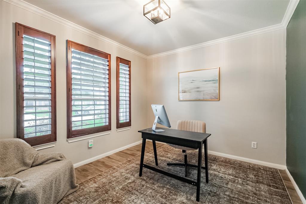 2718 Sterling Fields Drive, Pearland, Texas image 10
