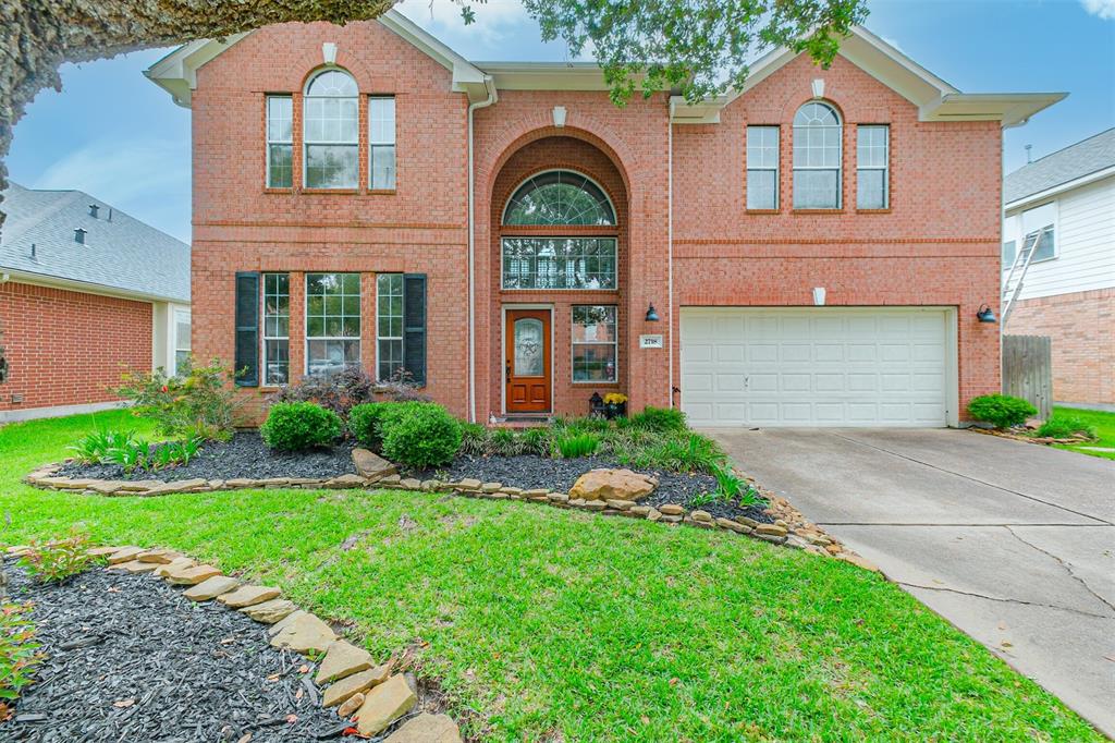2718 Sterling Fields Drive, Pearland, Texas image 1