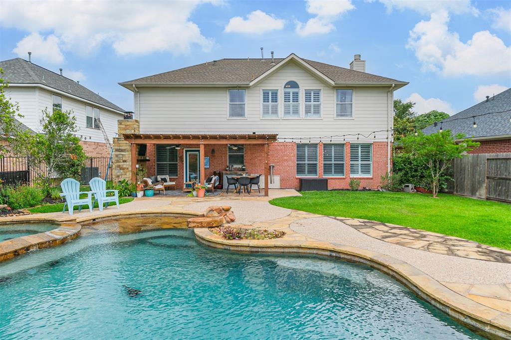 2718 Sterling Fields Drive, Pearland, Texas image 20