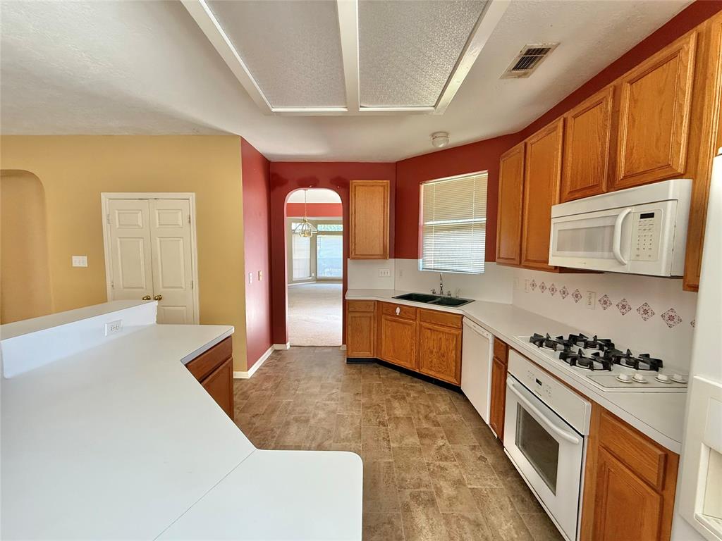 1114 Foxland Chase Street, Sugar Land, Texas image 9