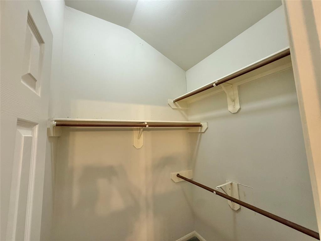 1114 Foxland Chase Street, Sugar Land, Texas image 17