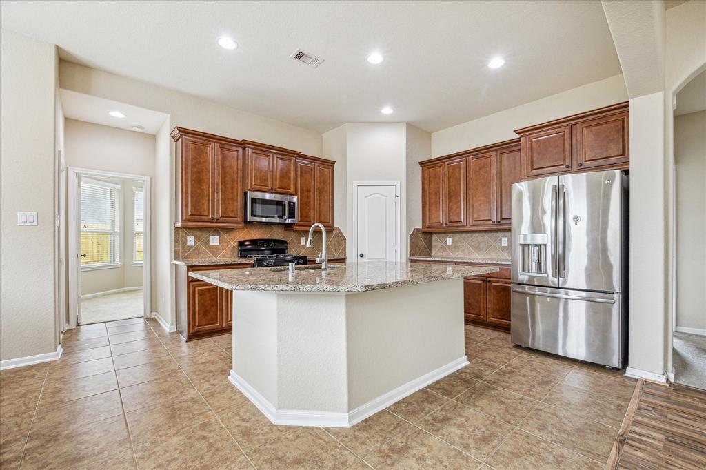 2867 Suncreek Lane, Dickinson, Texas image 5
