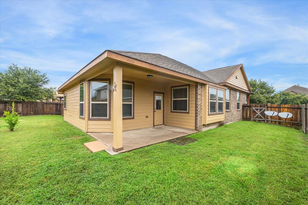 2867 Suncreek Lane, Dickinson, Texas image 15