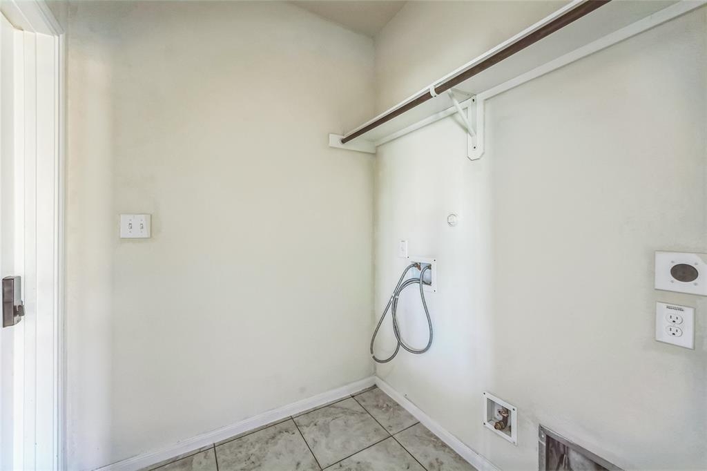4107 Cypress Point Drive, Baytown, Texas image 19