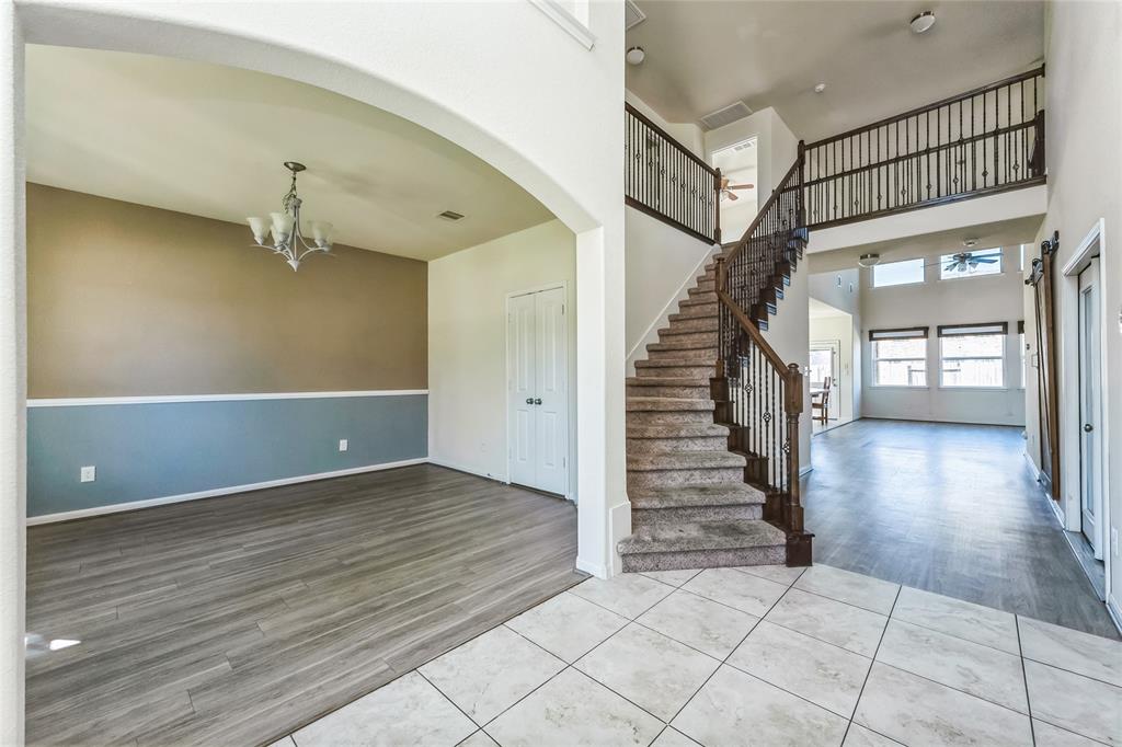 4107 Cypress Point Drive, Baytown, Texas image 6