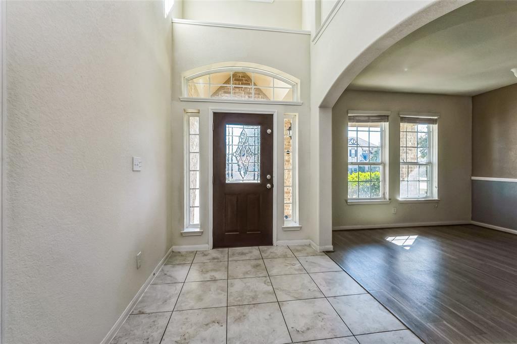 4107 Cypress Point Drive, Baytown, Texas image 9