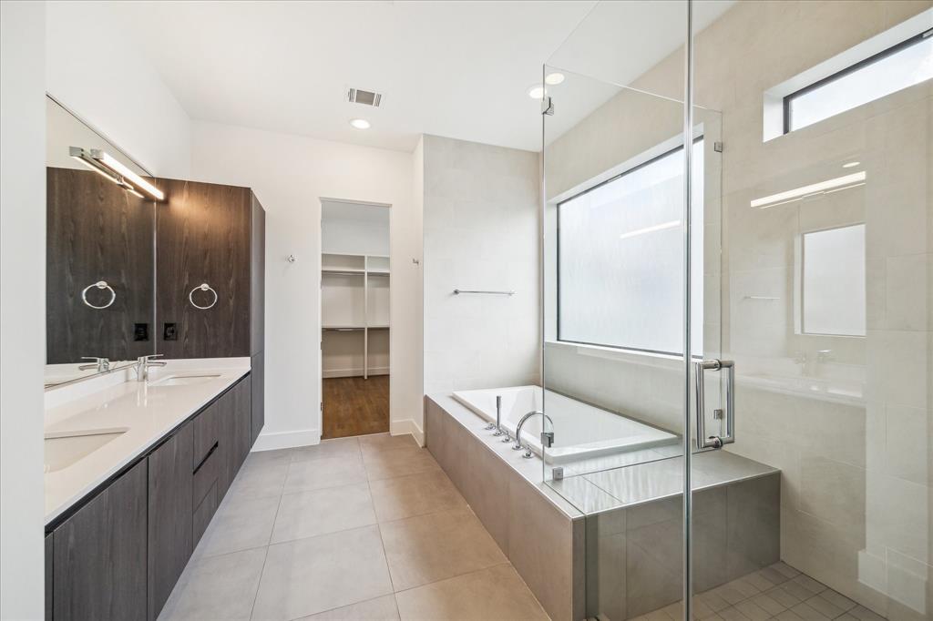 2014 Colquitt, Houston, Texas image 16