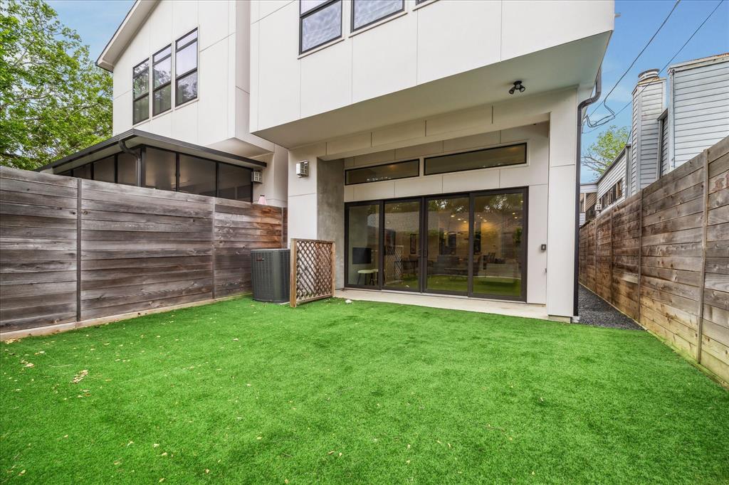 2014 Colquitt, Houston, Texas image 23