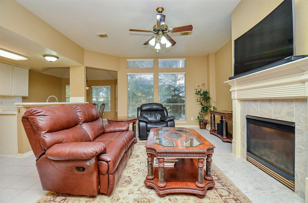 4606 Russett Lane, Sugar Land, Texas image 12