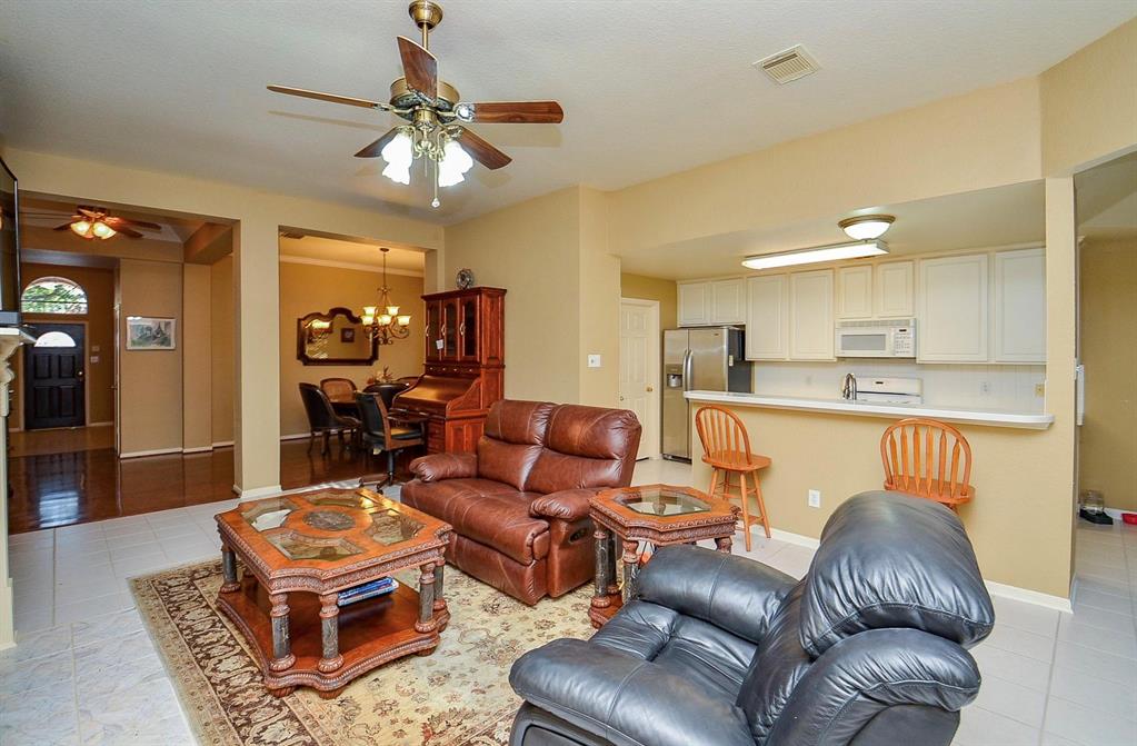 4606 Russett Lane, Sugar Land, Texas image 11